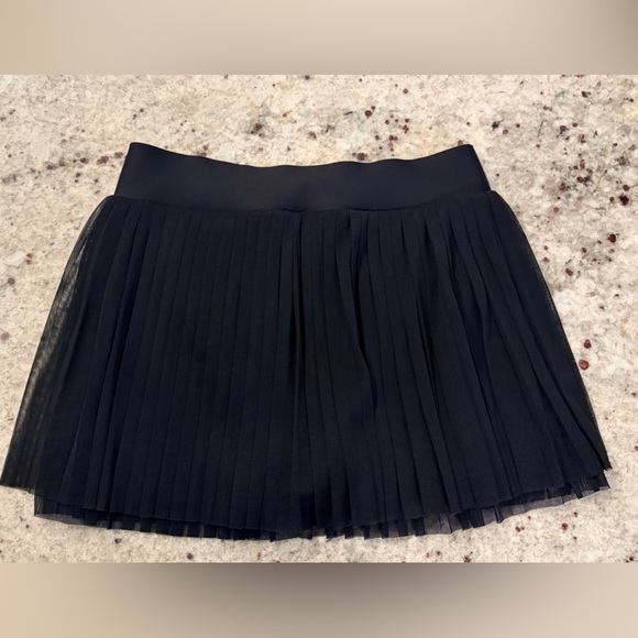 ALO Mesh Baseline Tennis Skirt Small Black - Picture 4 of 5